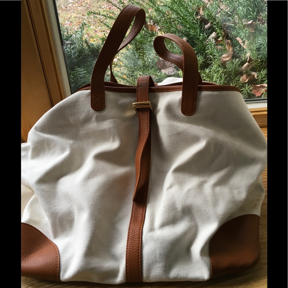 Meli melo BB canvas tote bag. A favorite of Kate