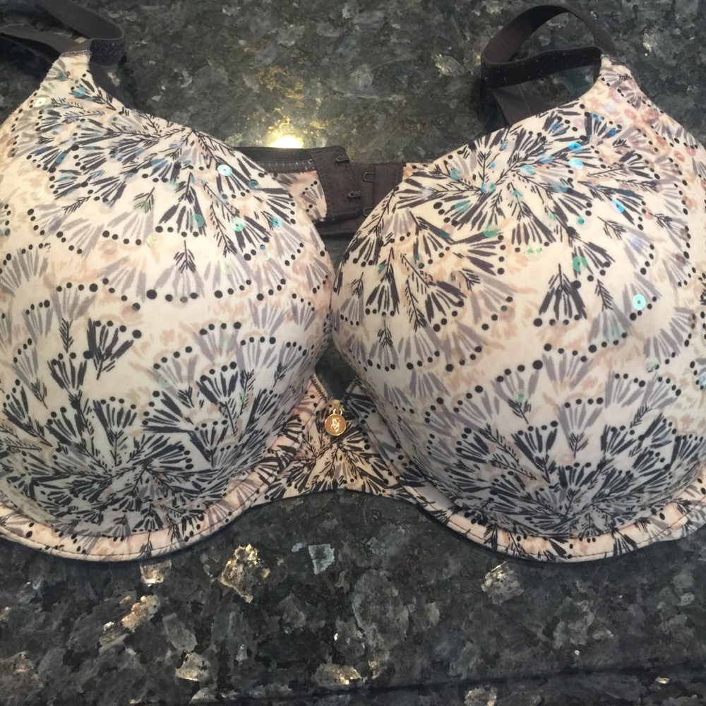 Victoria’s Secret Bra 38c