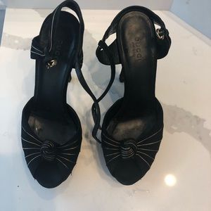 Pre - owned gucci sandals