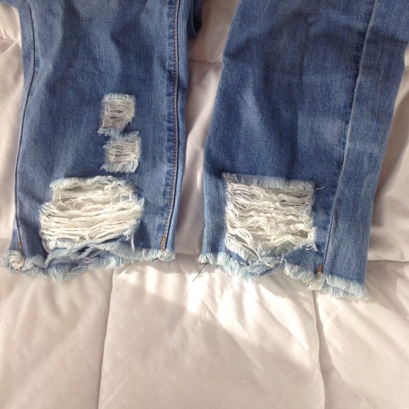 Ripped denim boyfriend jeans SOLD - Picture 2 of 4