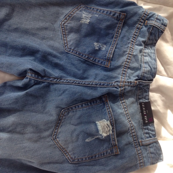Ripped denim boyfriend jeans SOLD - Picture 4 of 4
