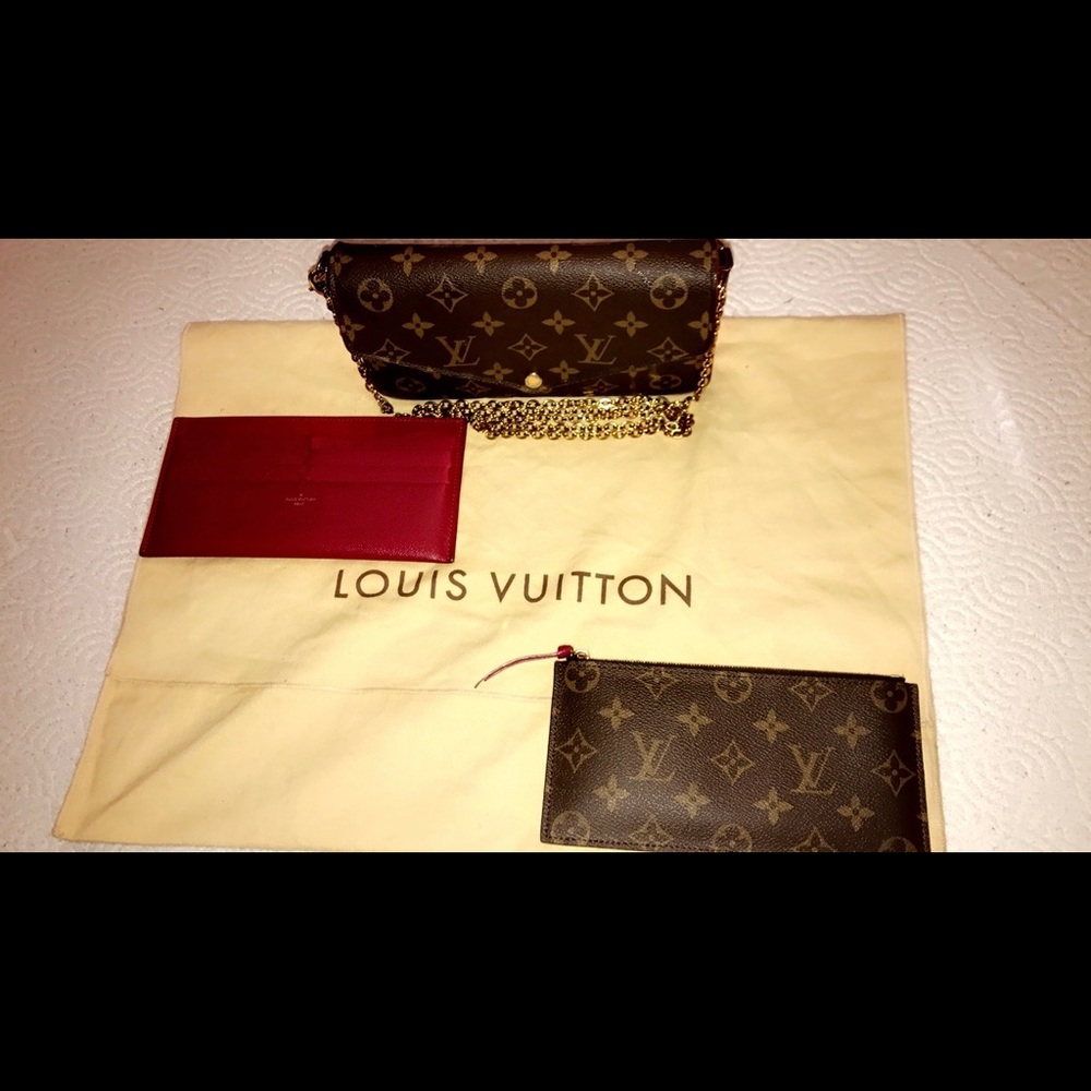SOLD! Louis Vuitton Felicie crossbody clutch