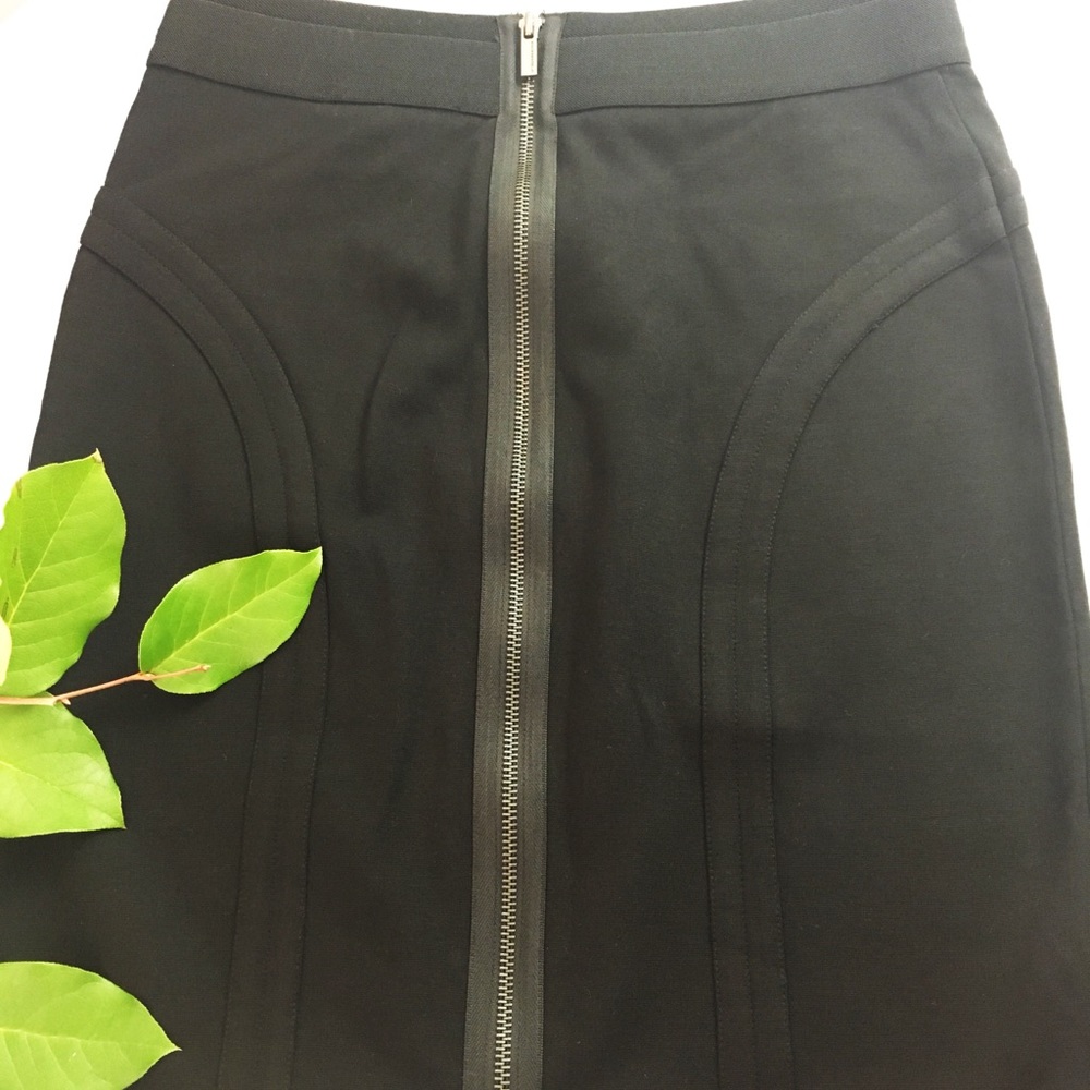 BCBG Back Zip Pencil Skirt - Tags attached