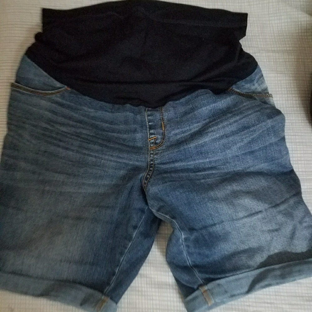 Maternity denim shorts
