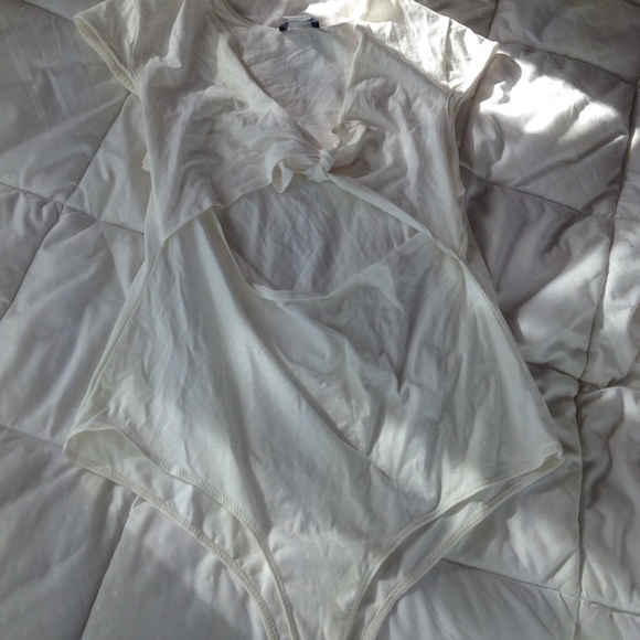 Off white cutout bodysuit - Picture 1 of 3