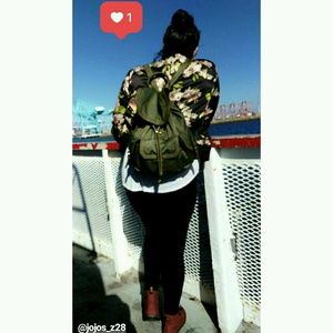 Meet your Posher, Joanna