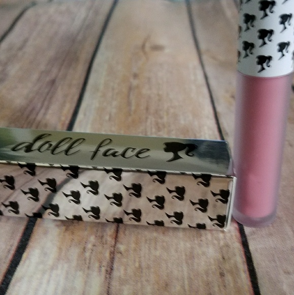Dollface liquid matte lipstick - Picture 2 of 4