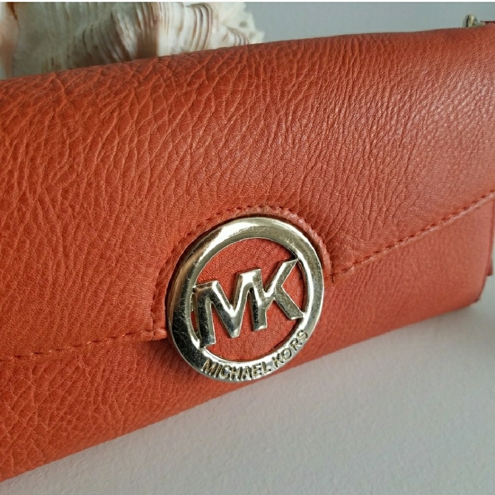Michael Kors Wristlet