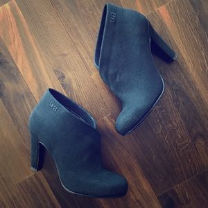 United Nude Crossover Ankle Booties