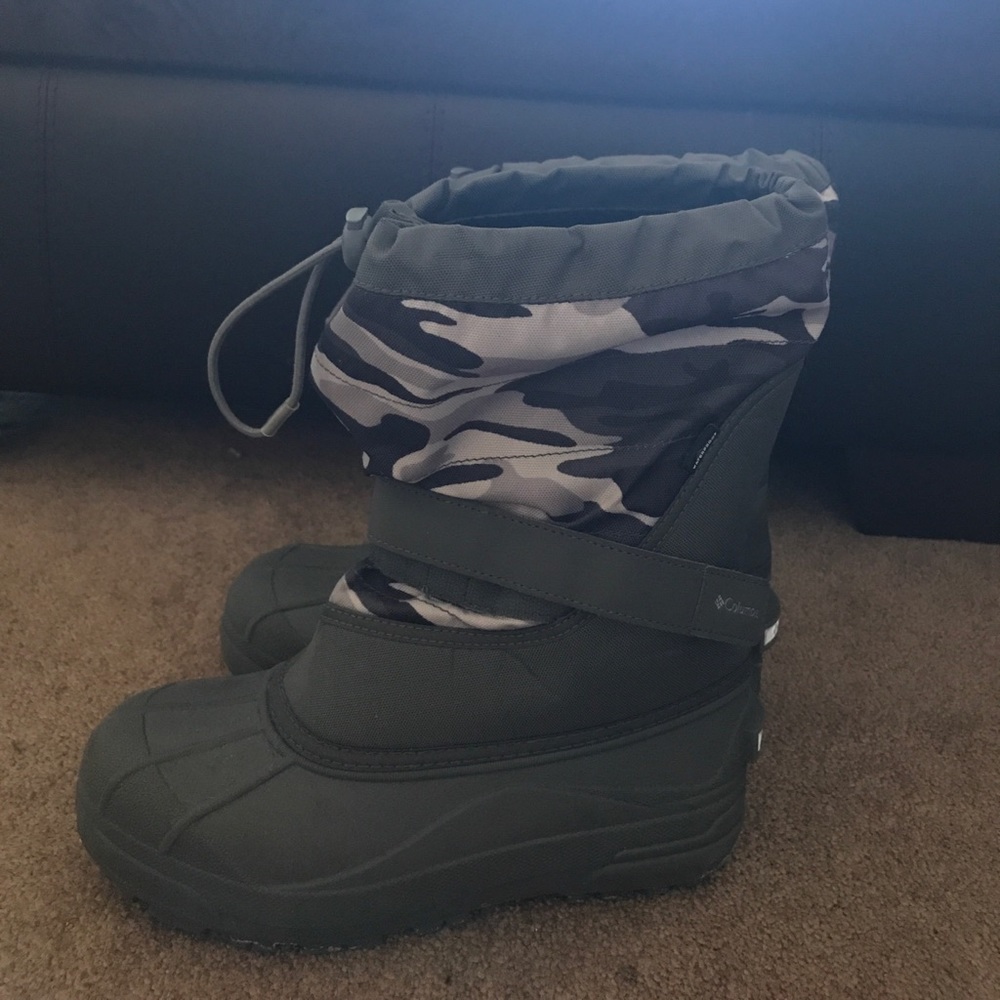 Boys Colombia snow boots.
