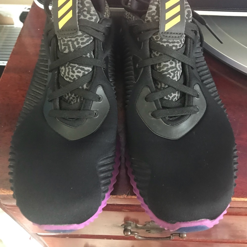 Adidas Alphabounce shoes