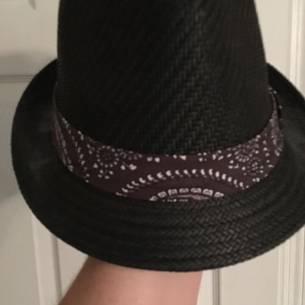 Perfect to top off ensemble for a night out.