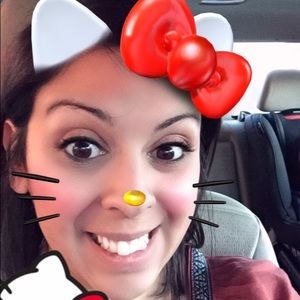 Meet your Posher, Roxanna