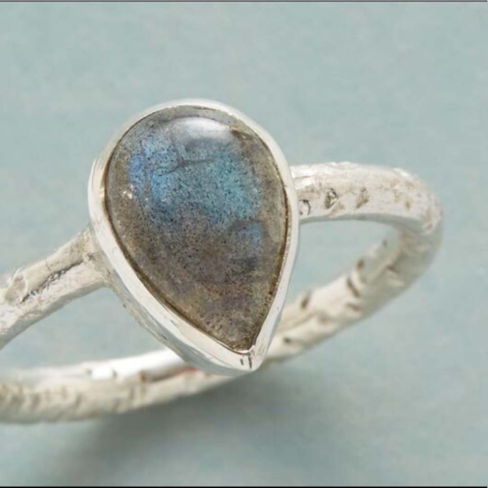 Tear drop labradorite & sterling silver ring - Picture 2 of 2