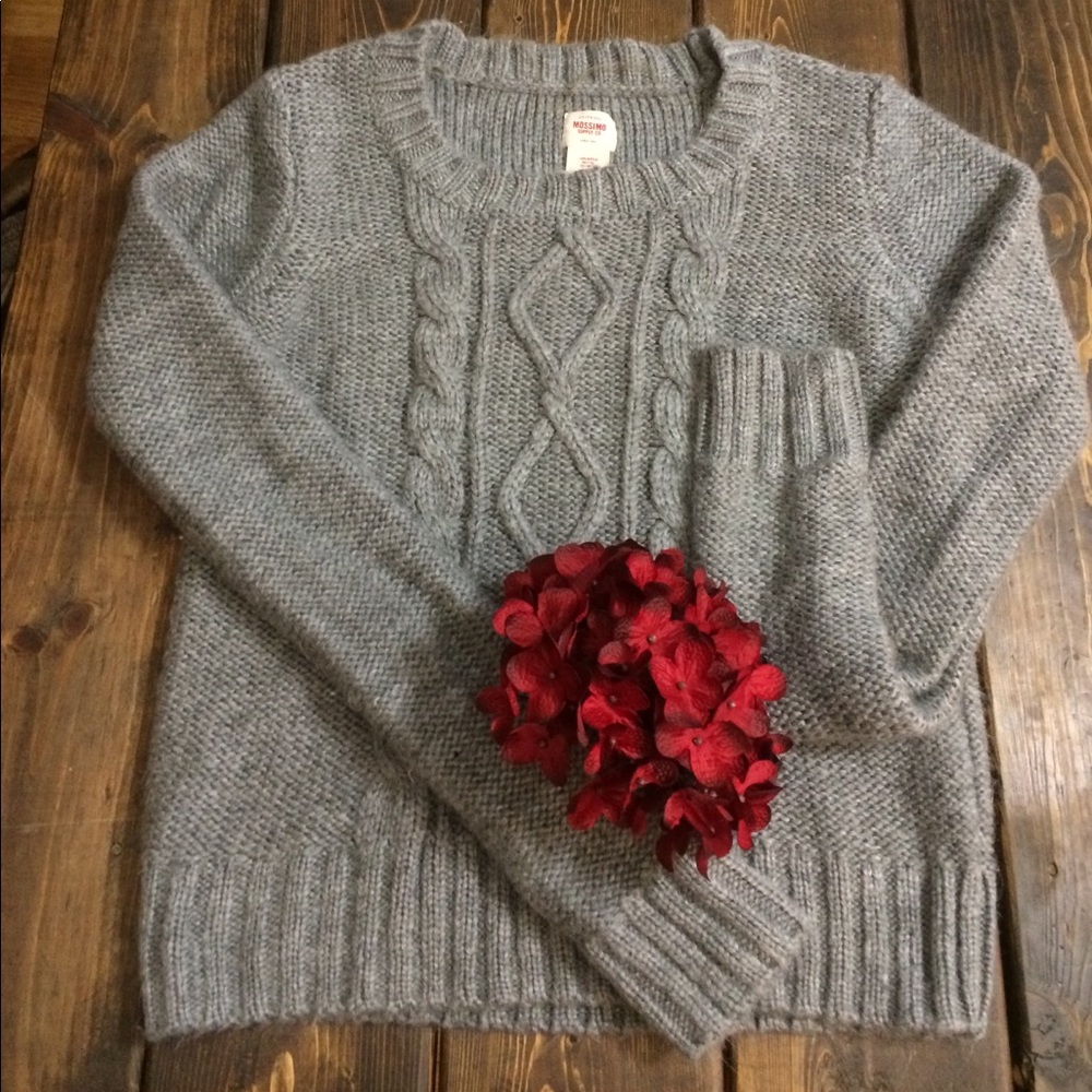 Knit sweater