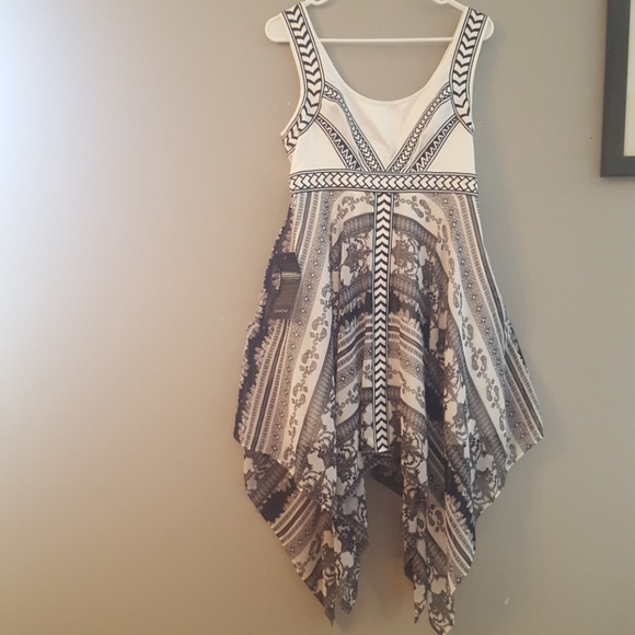 Nwt Bebe Satin Dress Size 6 retailed around $380 - Picture 1 of 7