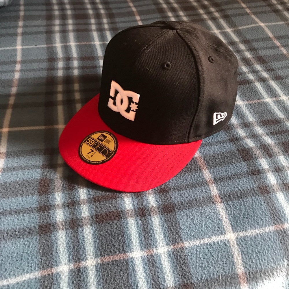 DC Fitted 7 1/4