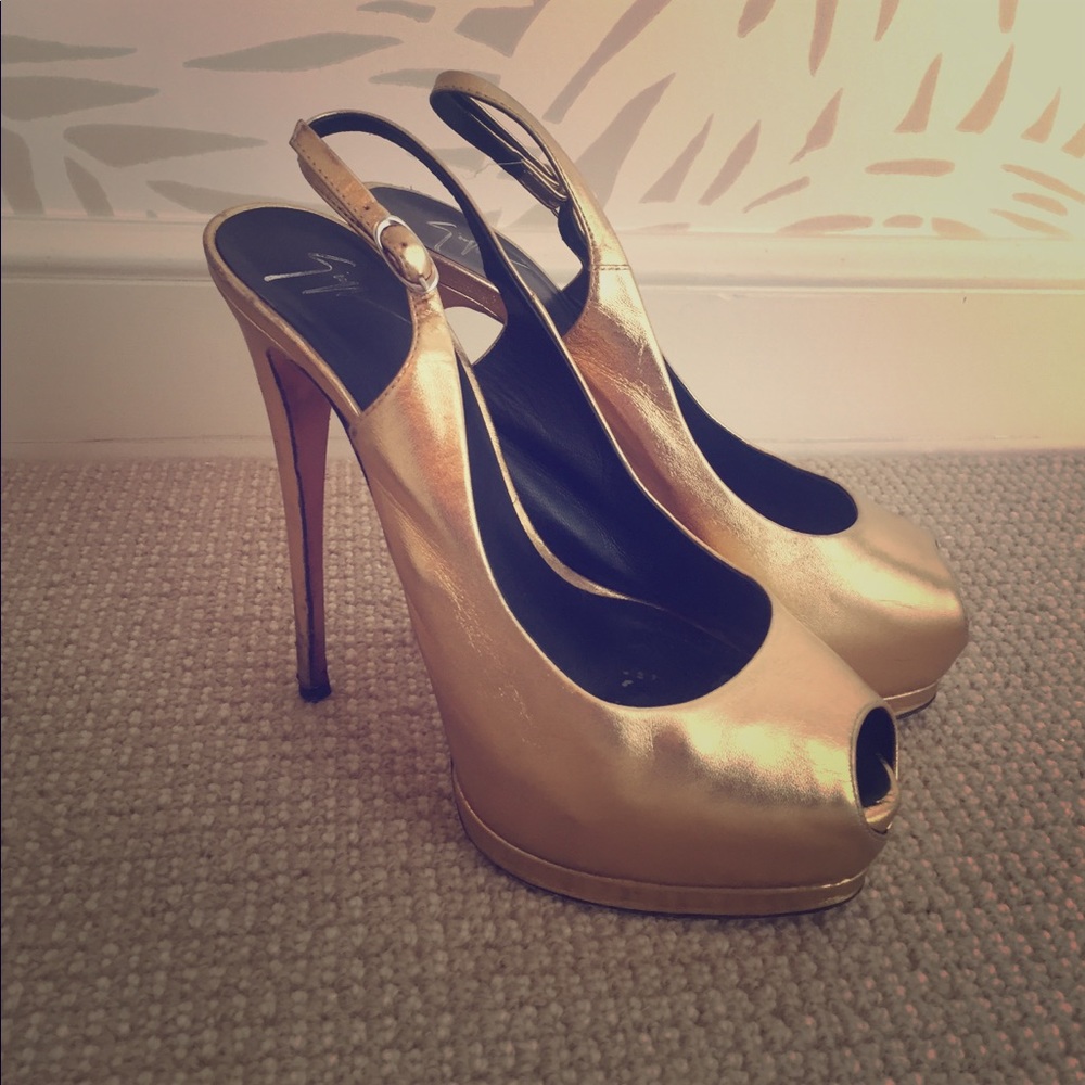Authentic Giuseppe Zanotti gold heels