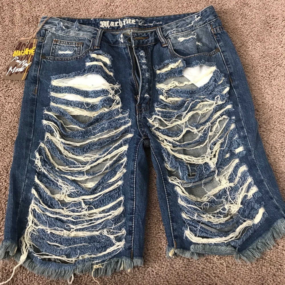 Ripped Bermuda shorts