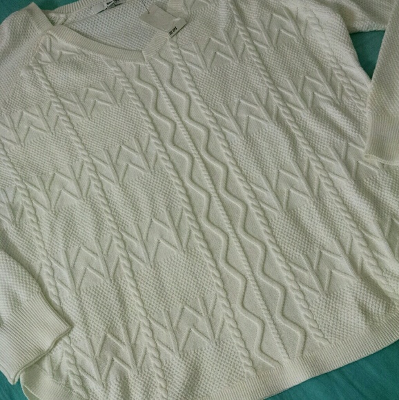 2/$20 White Sonoma Sweater L - Picture 5 of 5
