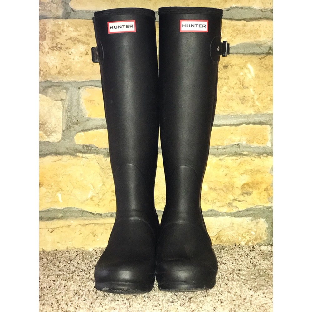 Size 8 tall Hunter Boots!