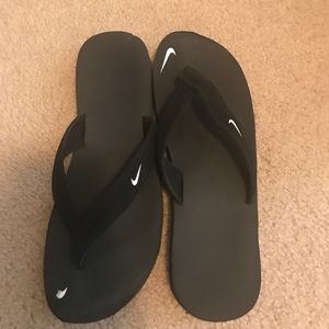 Nike women's Flip Flops