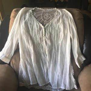 Linen lacey 3/4 sleeve blouse