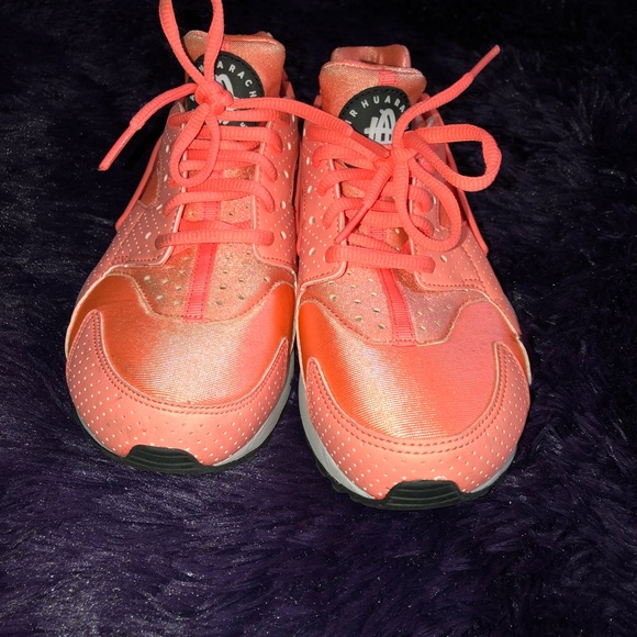 Excellent condition Nike Huarache Salmon s 7.5 - Picture 2 of 4