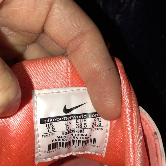Excellent condition Nike Huarache Salmon s 7.5 - Picture 3 of 4