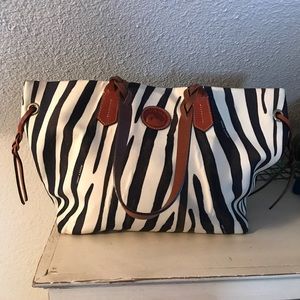 Dooney and Bourke large shoulder bag