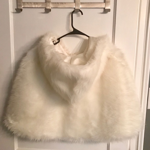 Winter wedding shall - Picture 2 of 2