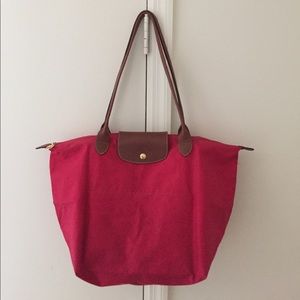 Red Longchamp large tote Le Pliage