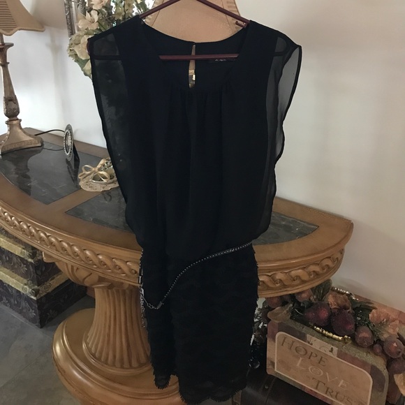 NEW GUESS DRESS - Picture 2 of 8