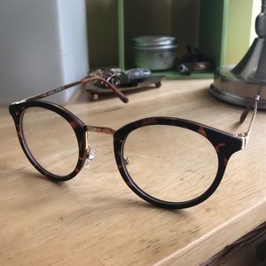 Dapper Brown Readers