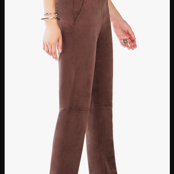BCBGMAXAZRIA
Women's Omari Faux Suede Pant - Picture 4 of 6