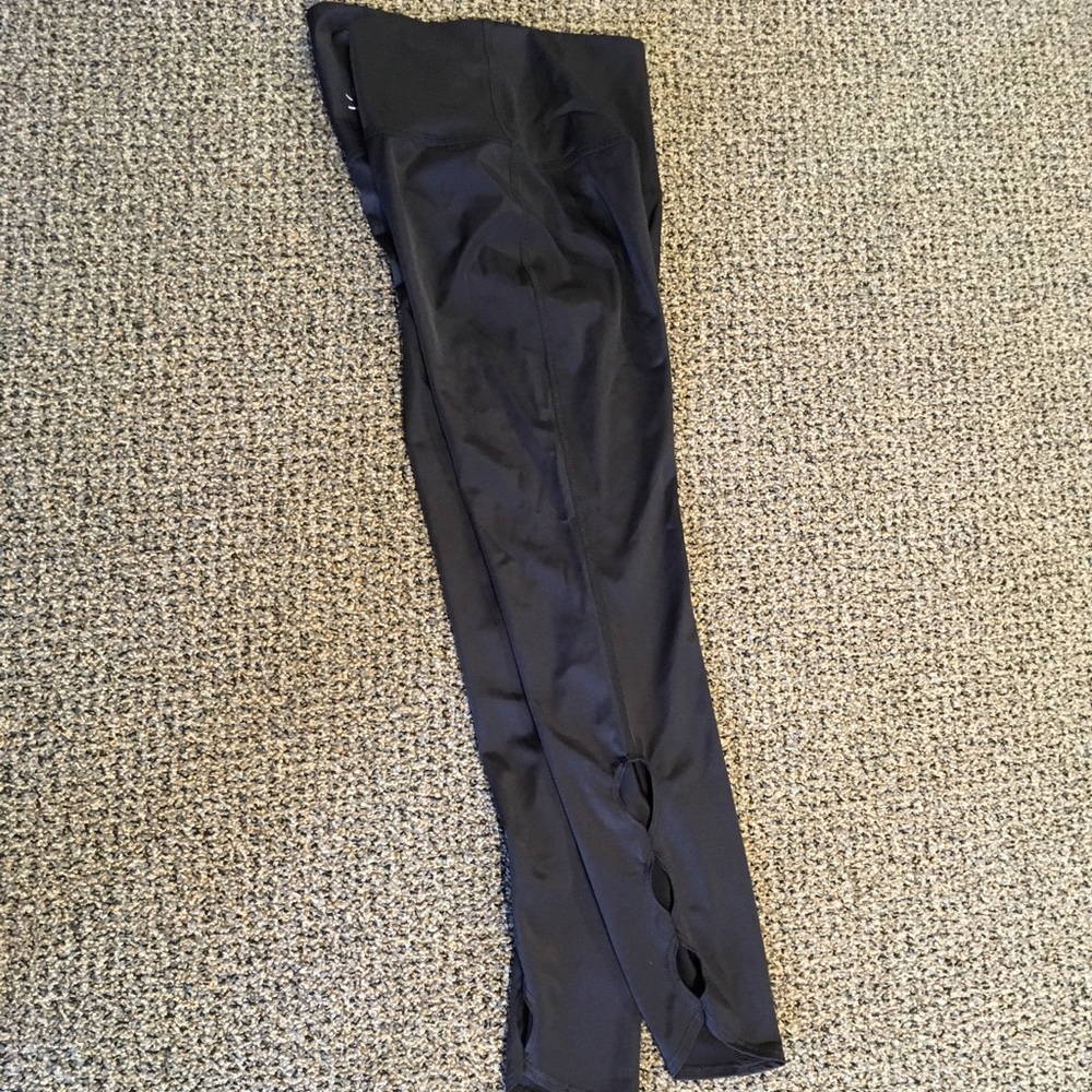 Beyond Yoga NWT Half moon midi legging
