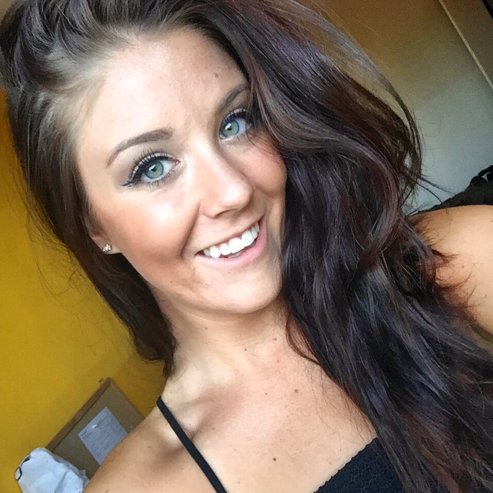 Meet your Posher, Mikayla