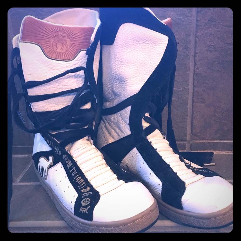 L.A.M.B. Sneaker boots size 9