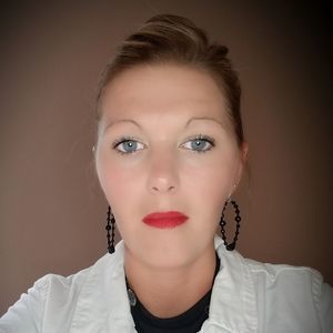 Meet your Posher, Celina