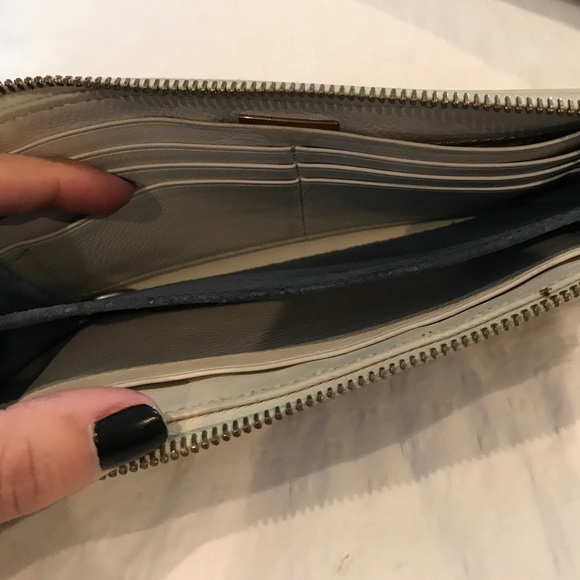 Wallet - Picture 3 of 4