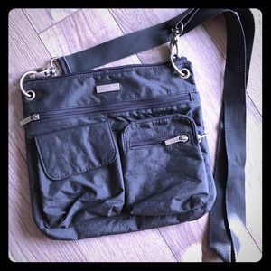 NWOT—Crossbody bag. Super cute!!!!!!!