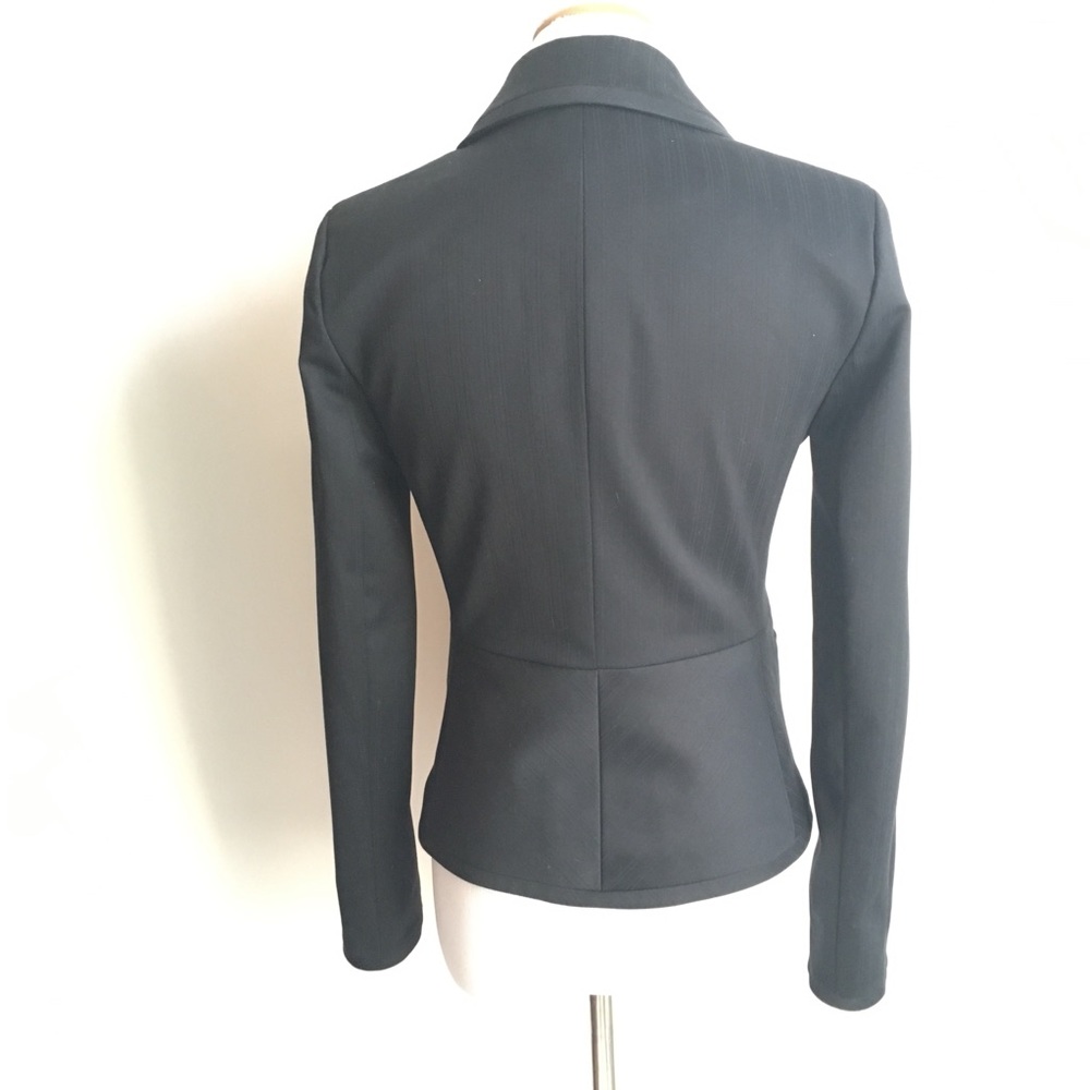 Body by Victoria Blazer - Picture 7 of 8