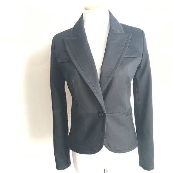 Body by Victoria Blazer - Picture 3 of 8