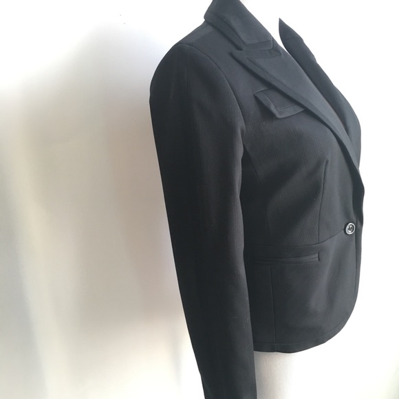 Body by Victoria Blazer - Picture 8 of 8