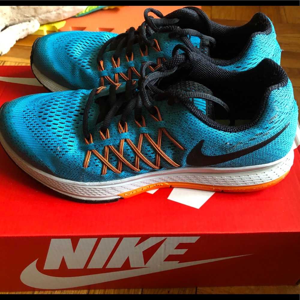 Women’s Nike Pegasus sneakers 8.5