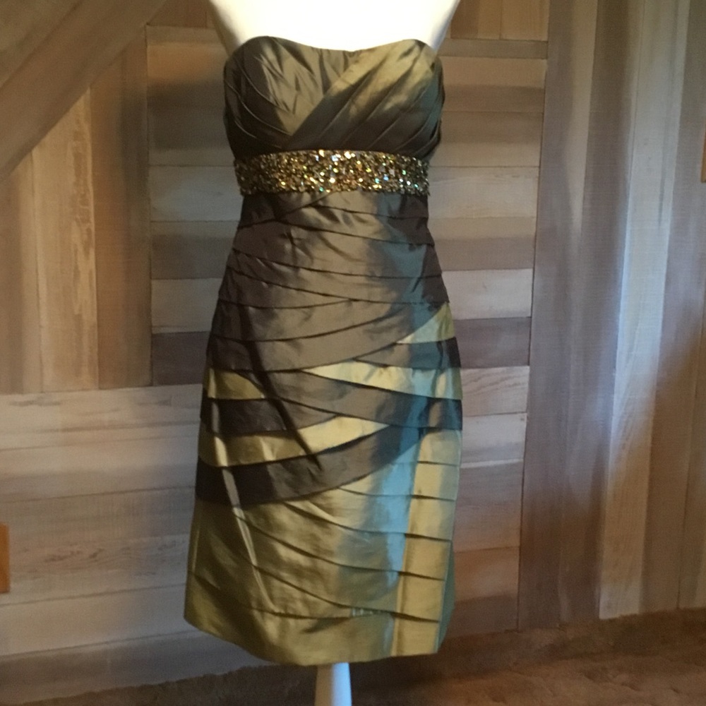 PROM TIME IS COMING! NWOT LOVELY DRESS BY JOLENE