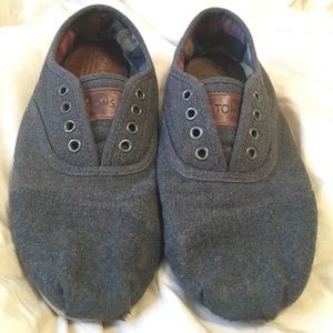 Toms