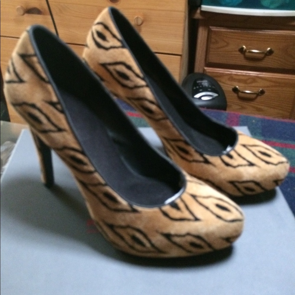 🖤BEAUTIFUL HEELS🖤
