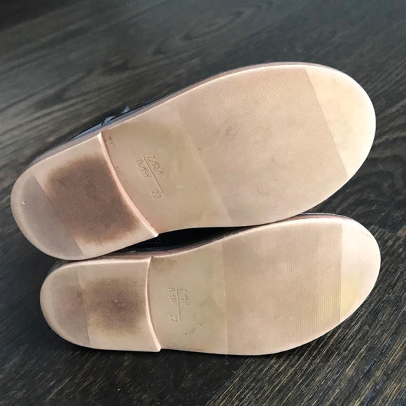 ❌SOLD | Zara Girl Patent Leather Shoes - Picture 6 of 8