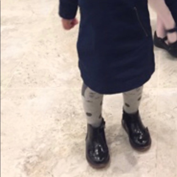 ❌SOLD | Zara Girl Patent Leather Shoes - Picture 2 of 8